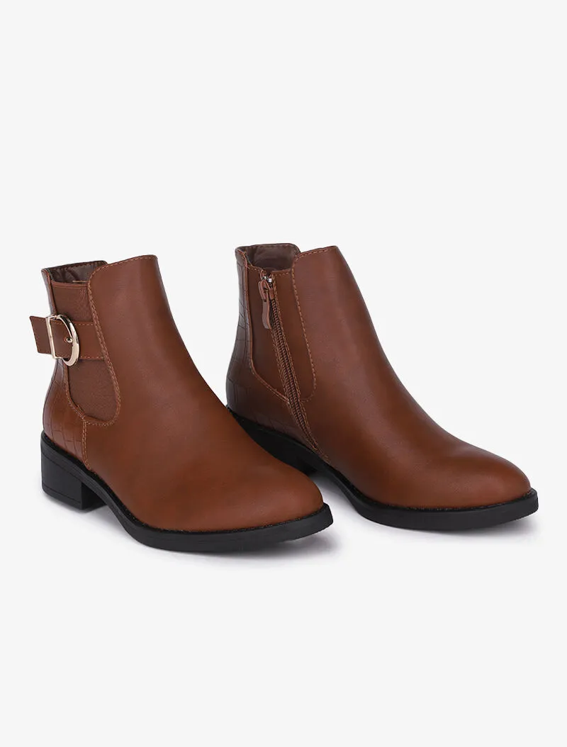 Bottines à contrefort croco et boucle