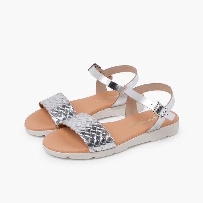 Sandales à boucle bride tressée